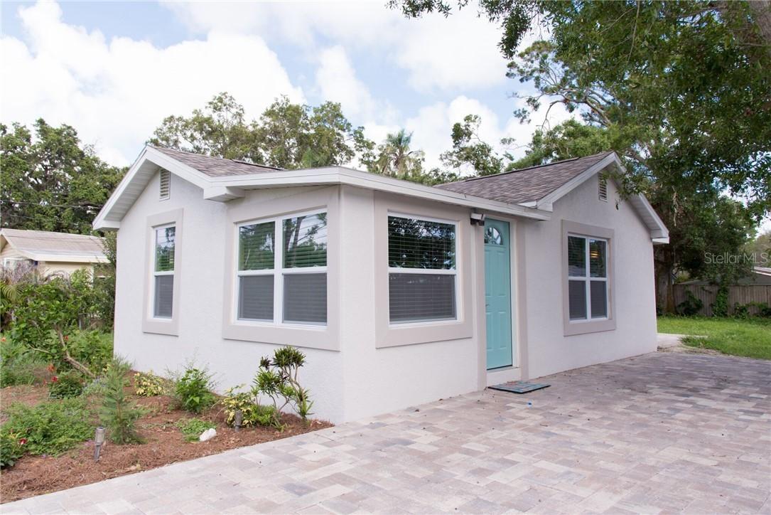 621 Mehlenbacher Rd., Belleair Bluffs, FL 33770