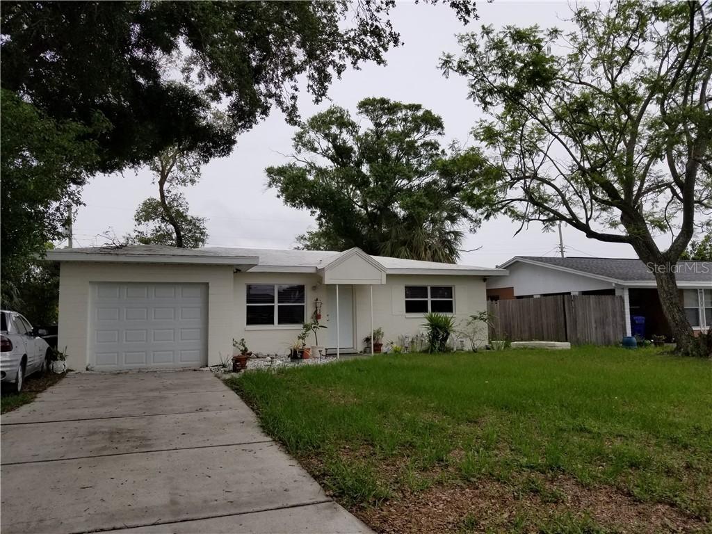 12317 106th St., Largo, FL 33773