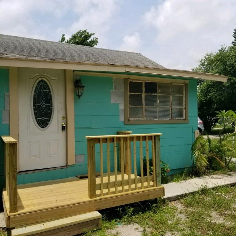 1711 Newark St., St Petersburg, FL 33711