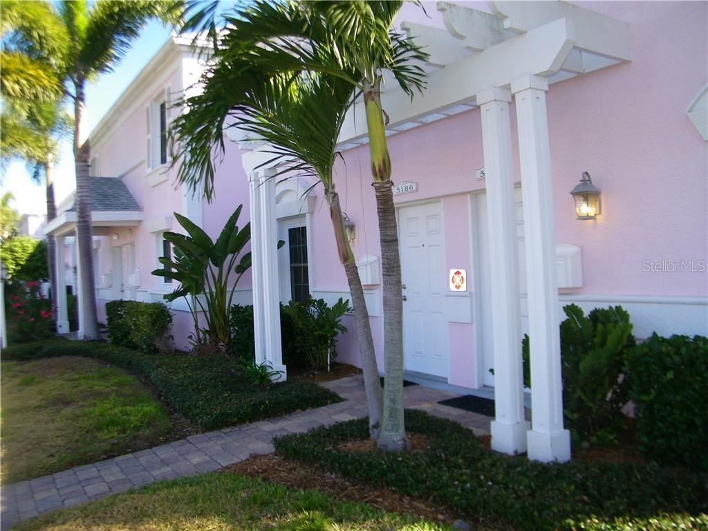 5186 Coquina Key Dr., St Petersburg, FL 33705