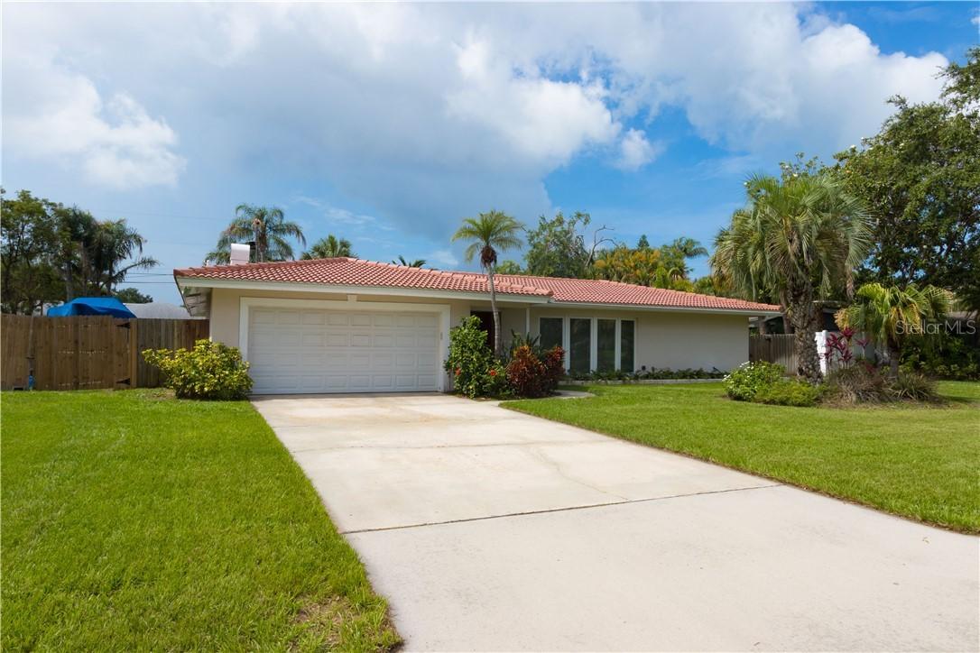 815 Jacaranda Dr., Largo, FL 33770