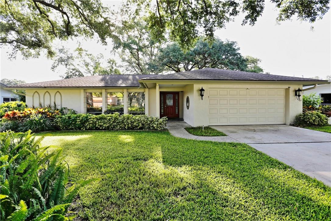 885 Victor Herbert Dr., Largo, FL 33771