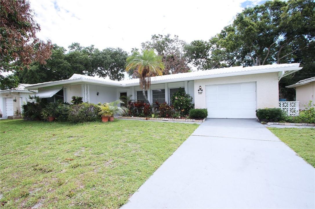 2323 Surrey Ln., Clearwater, FL 33763