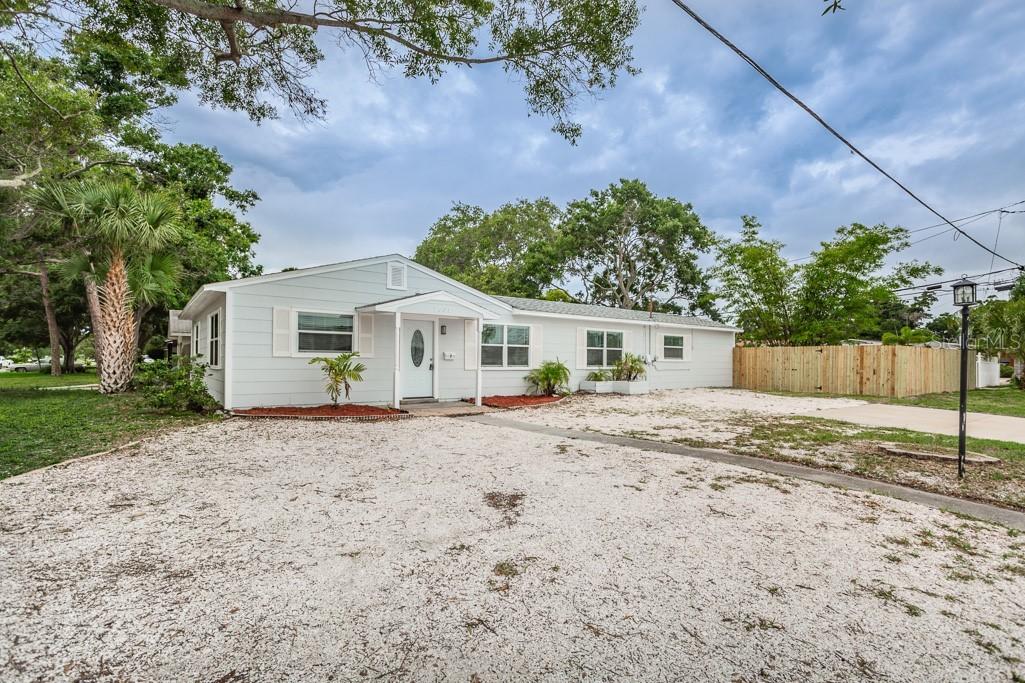 7601 32nd Ave., St Petersburg, FL 33710