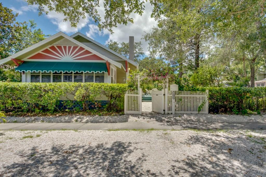 1408 1st St., St Petersburg, FL 33704