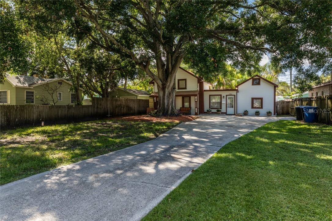 1751 Massachusetts Ave., St Petersburg, FL 33703