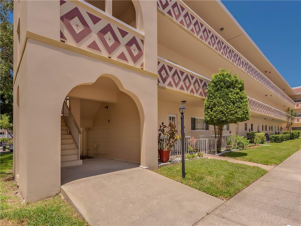 2384 Tahitian Ln. #6, Clearwater, FL 33763