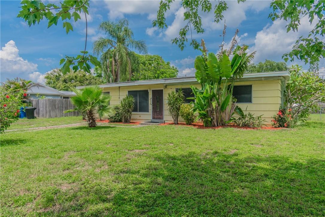 7483 Meadowlawn Dr., St Petersburg, FL 33702