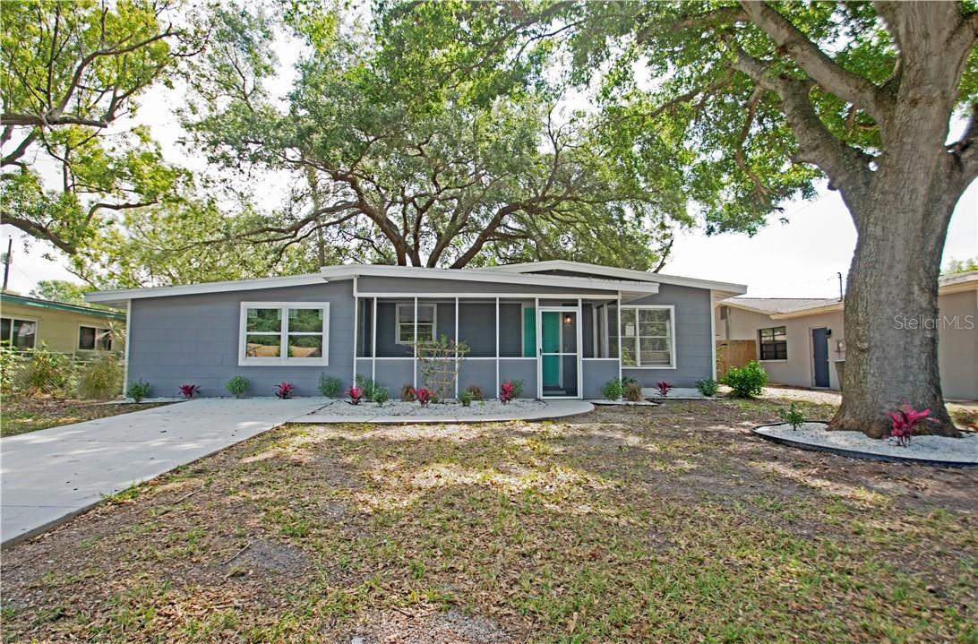 537 Manor Dr., Dunedin, FL 34698