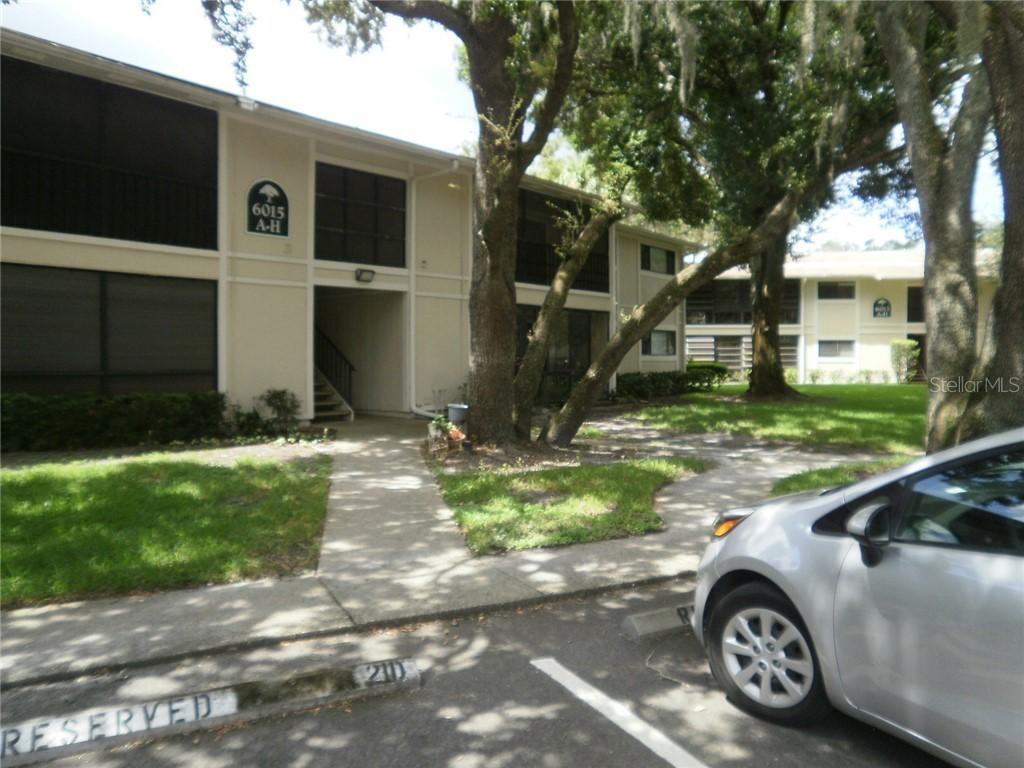 6015 Laketree Ln. #F, Temple Terrace, FL 33617