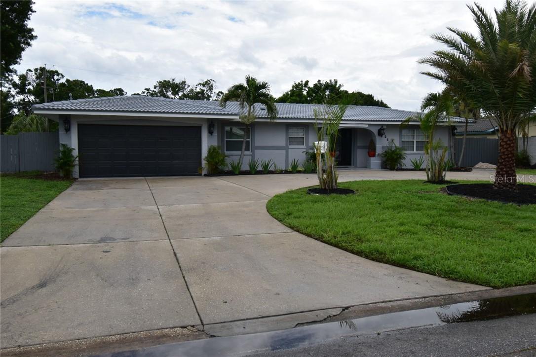 3725 42nd Ave., St Petersburg, FL 33711