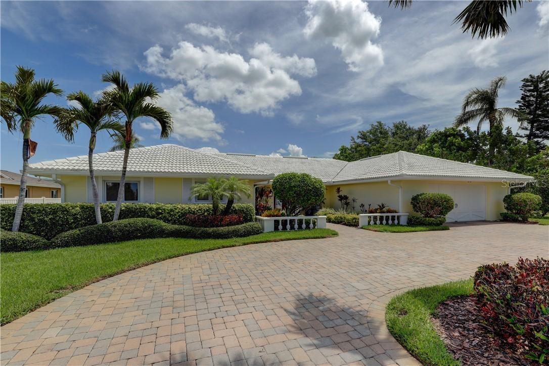 606 Palm Dr., Largo, FL 33770