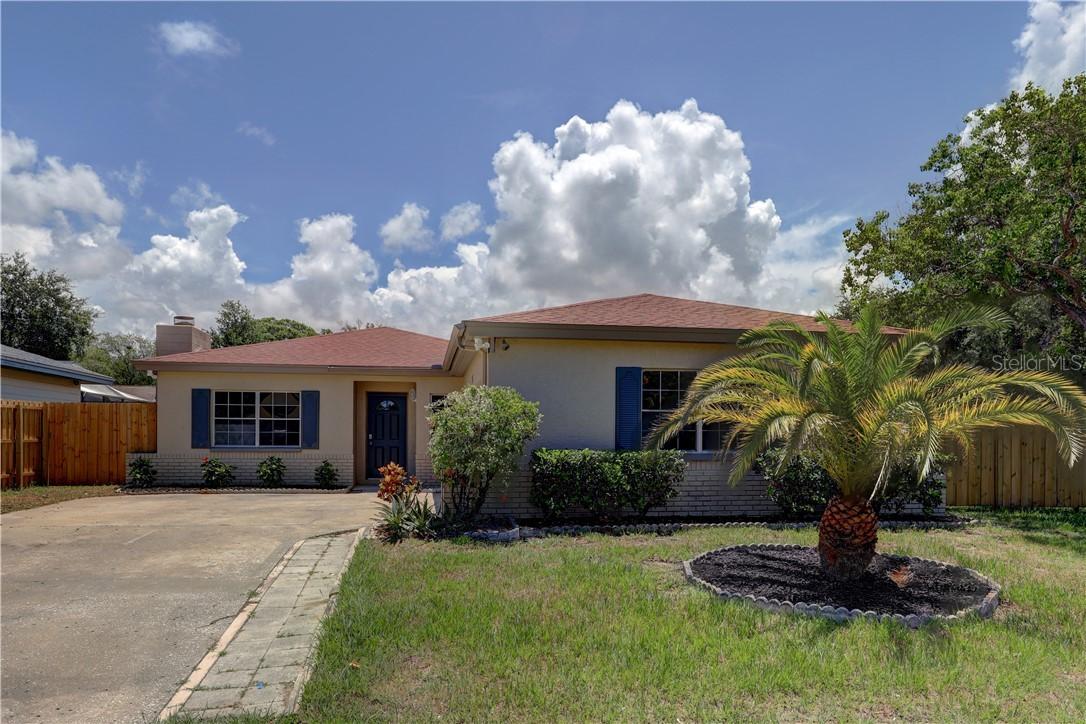 1627 E Grovehill Rd., Palm Harbor, FL 34683