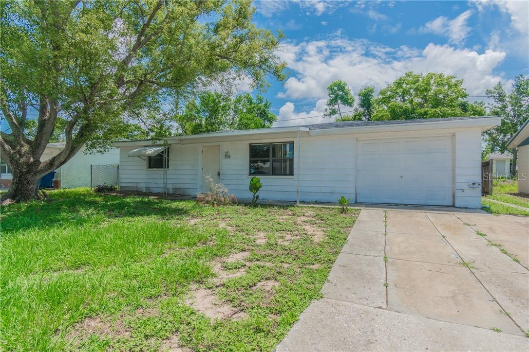 2569 Redwood Cir., Clearwater, FL 33763