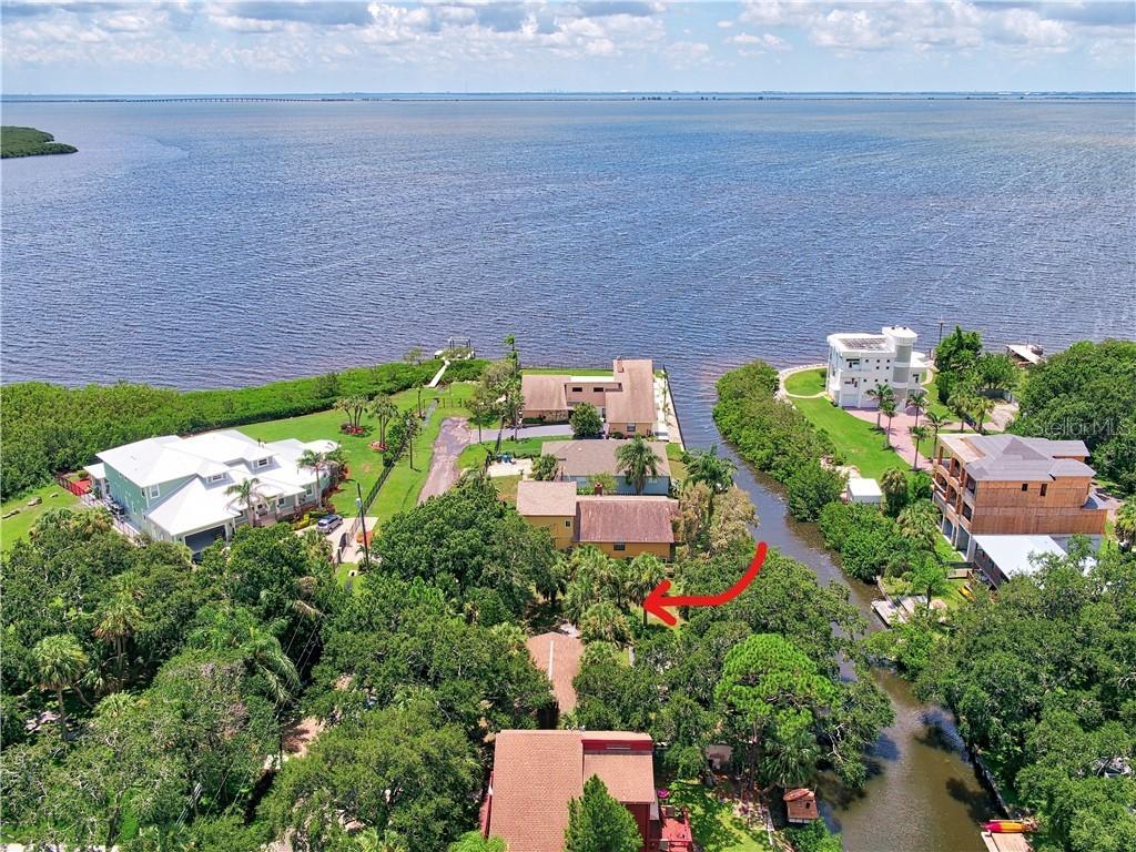 7406 Bay Dr., Tampa, FL 33635