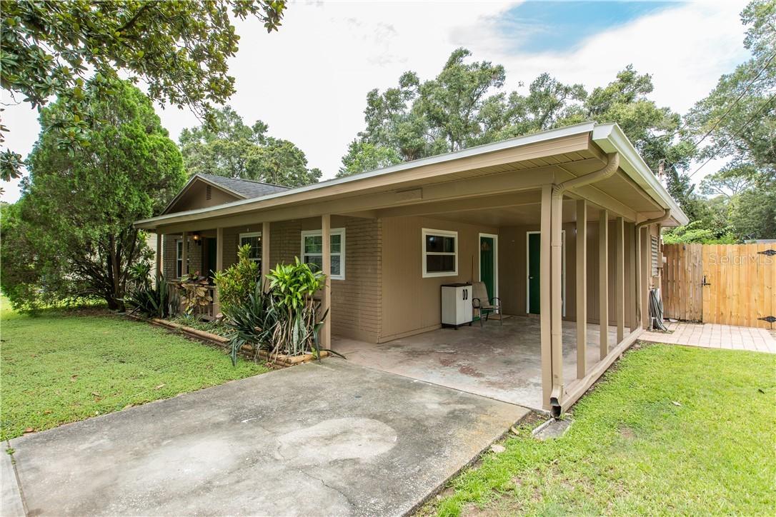 415 Shamrock Rd., Brandon, FL 33511