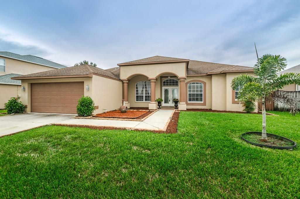 22602 Laureldale Dr., Lutz, FL 33549