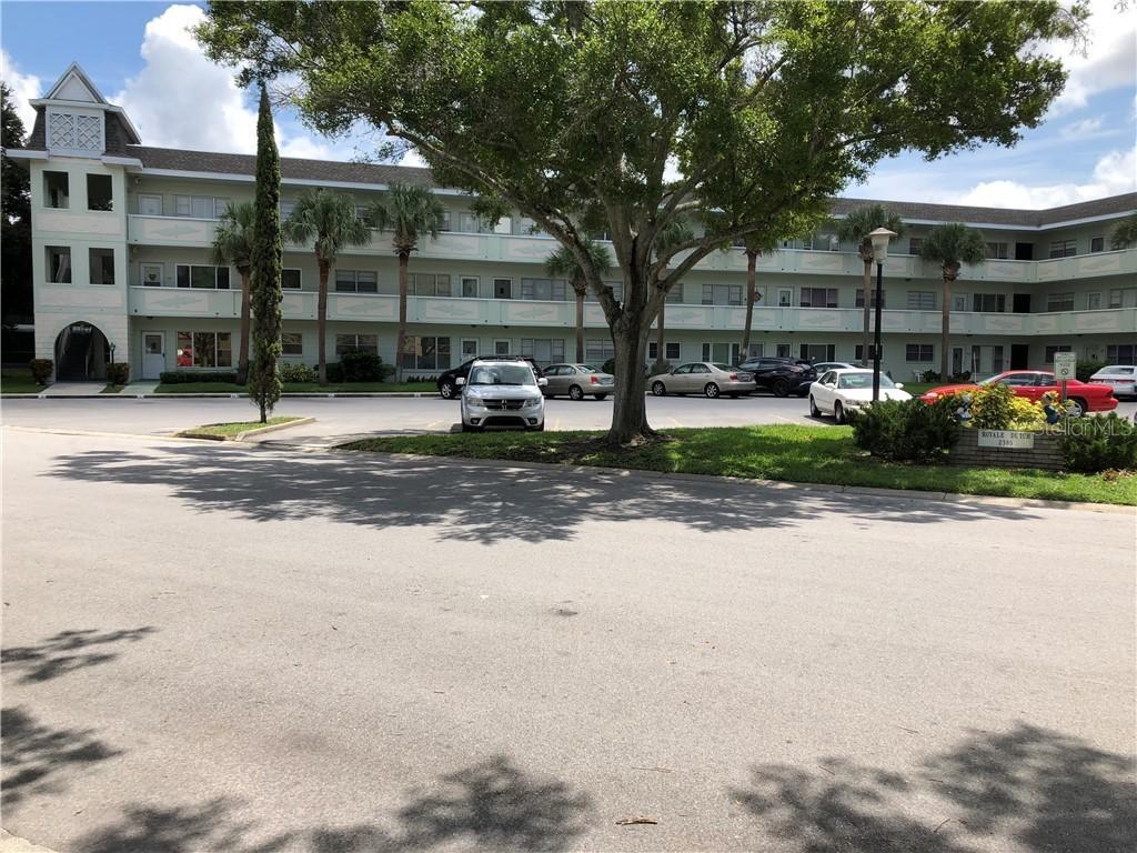2385 Tahitian Ln. #9, Clearwater, FL 33763