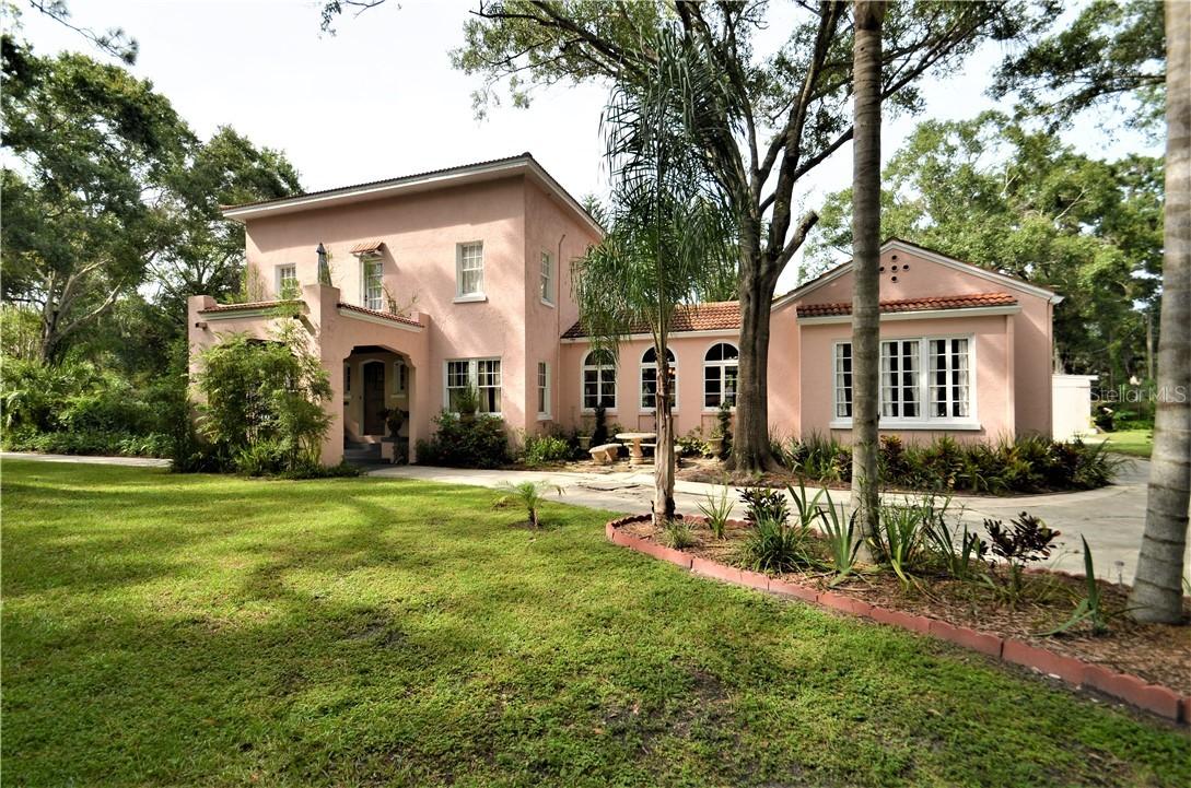 103 Arlington Ave., Oldsmar, FL 34677