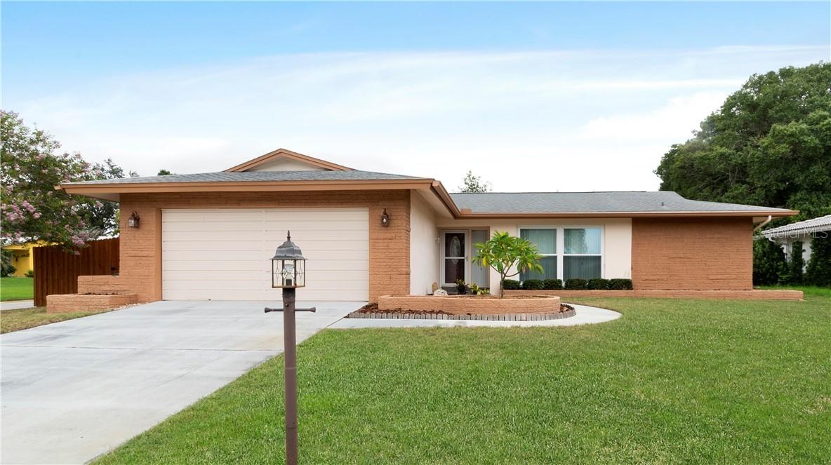 2076 Hillwood Dr., Clearwater, FL 33763