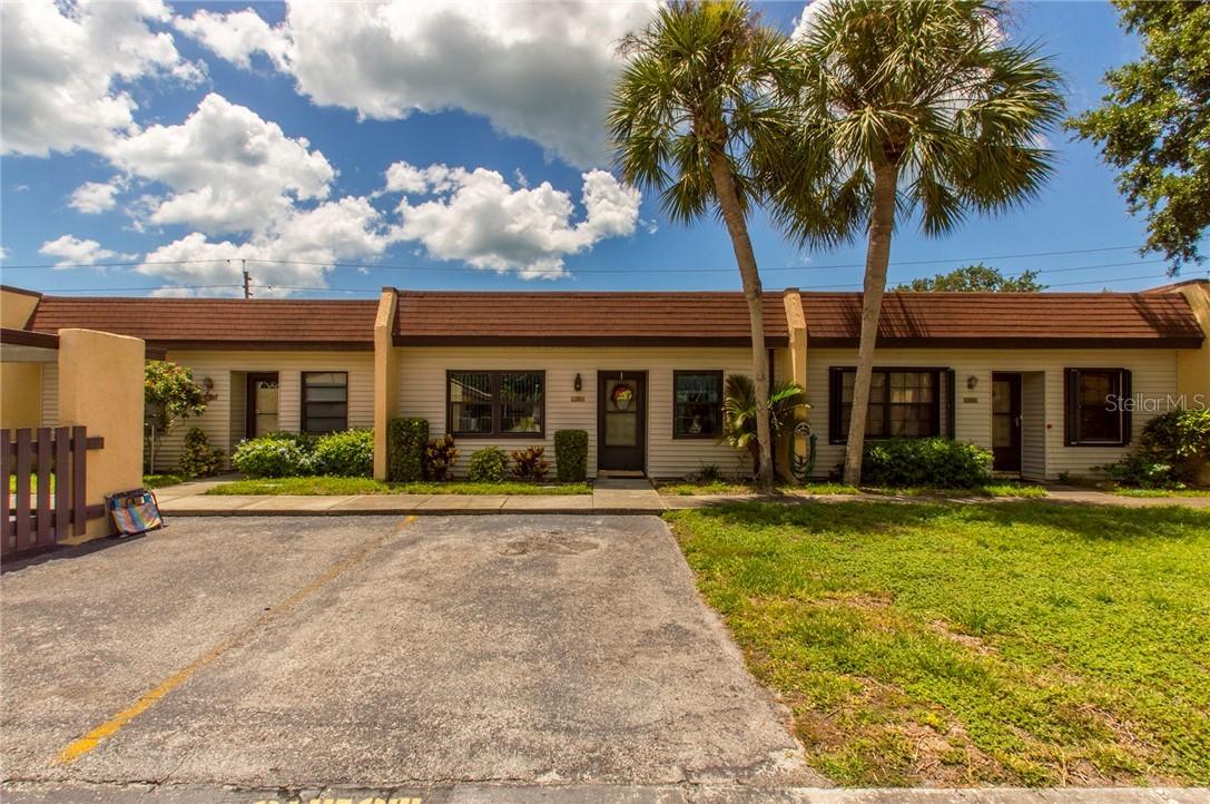 9018 Mission Oaks Blvd., Seminole, FL 33776