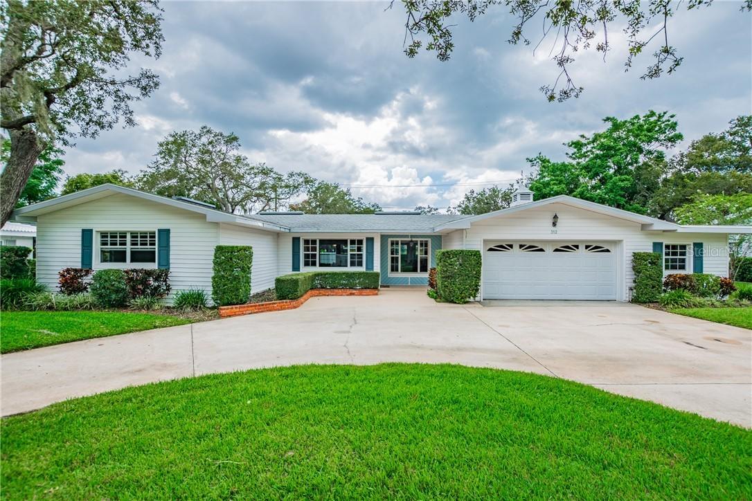 312 Live Oak Ln., Largo, FL 33770