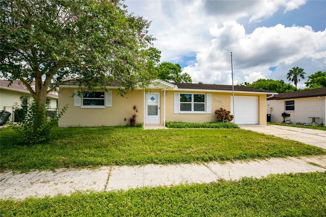 2210 Harrison Dr., Holiday, FL 34691