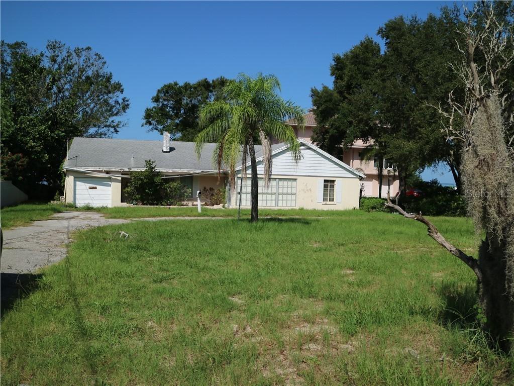 904 S Florida Ave., Tarpon Springs, FL 34689