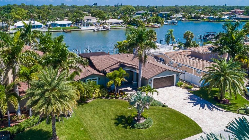 5691 Bayview Dr., Seminole, FL 33772