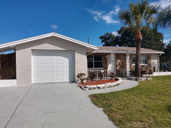 3709 Holiday Lake Dr., Holiday, FL 34691