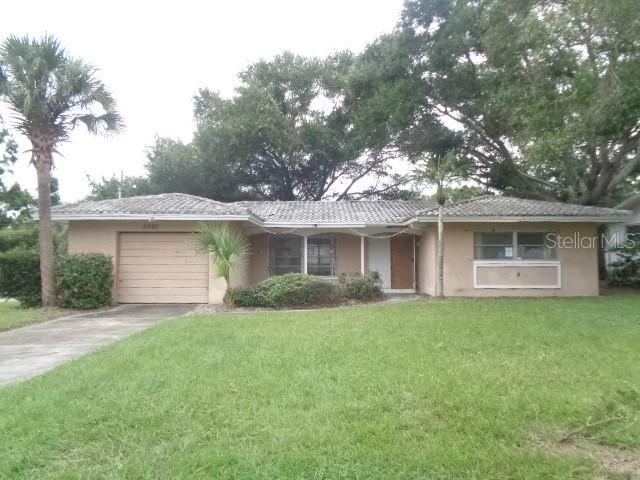 3097 Crescent Dr., Largo, FL 33770