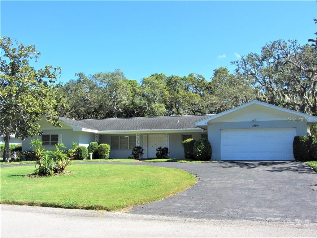 311 Crestwood Ln, Largo, FL 33770