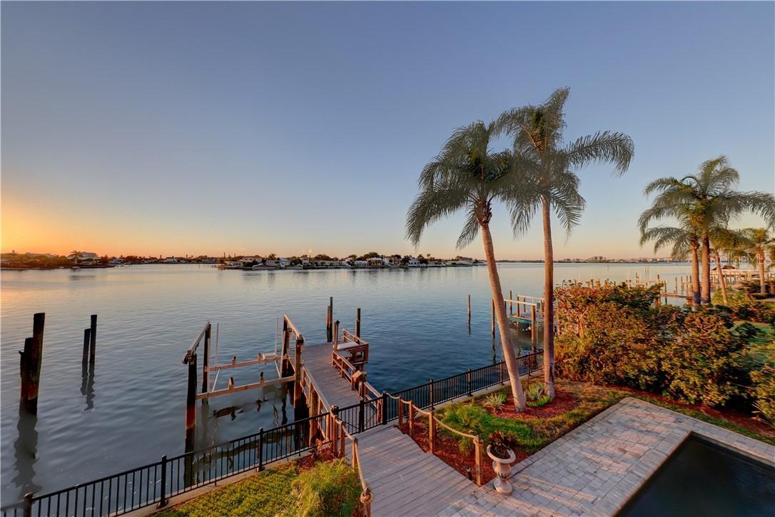 418 Buttonwood Ln., Largo, FL 33770