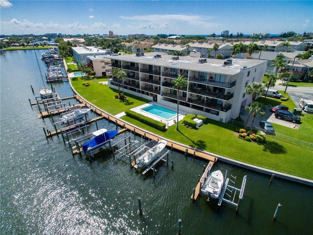 12525 3rd St. #303, Treasure Island, FL 33706