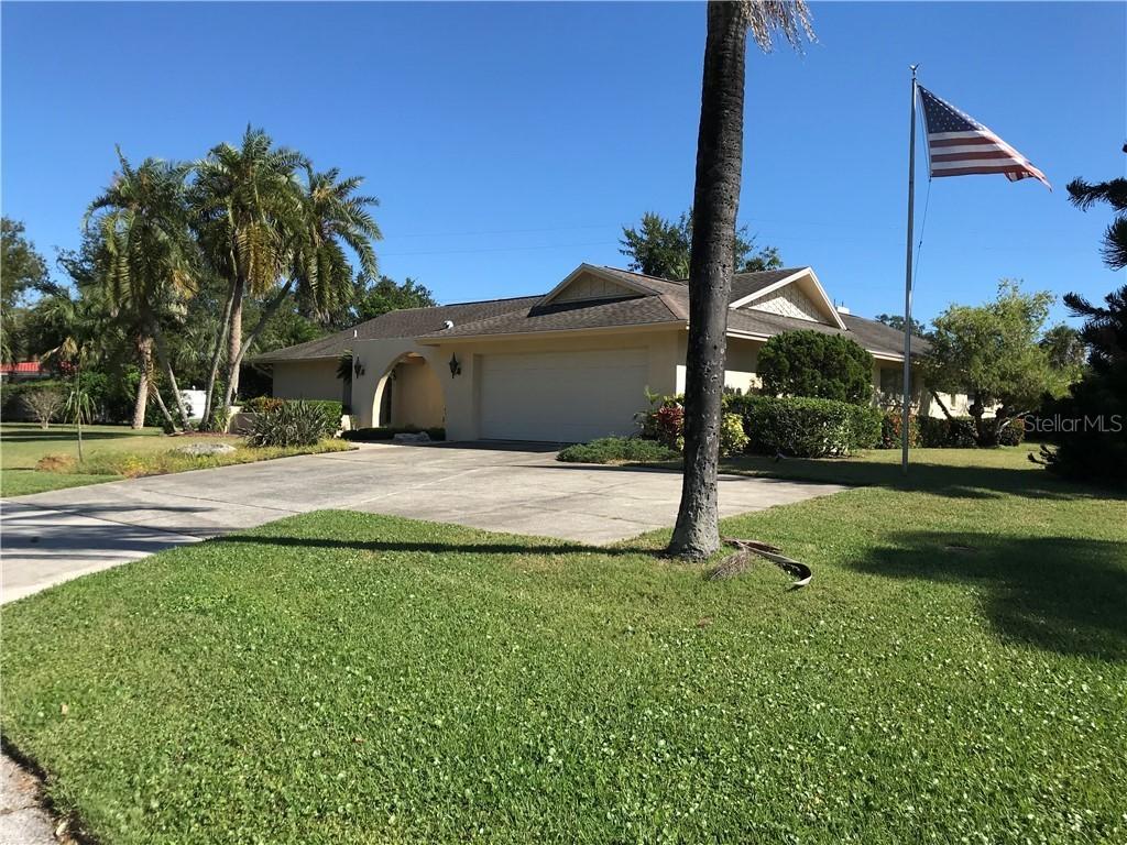 303 Harbor View Ln., Largo, FL 33770