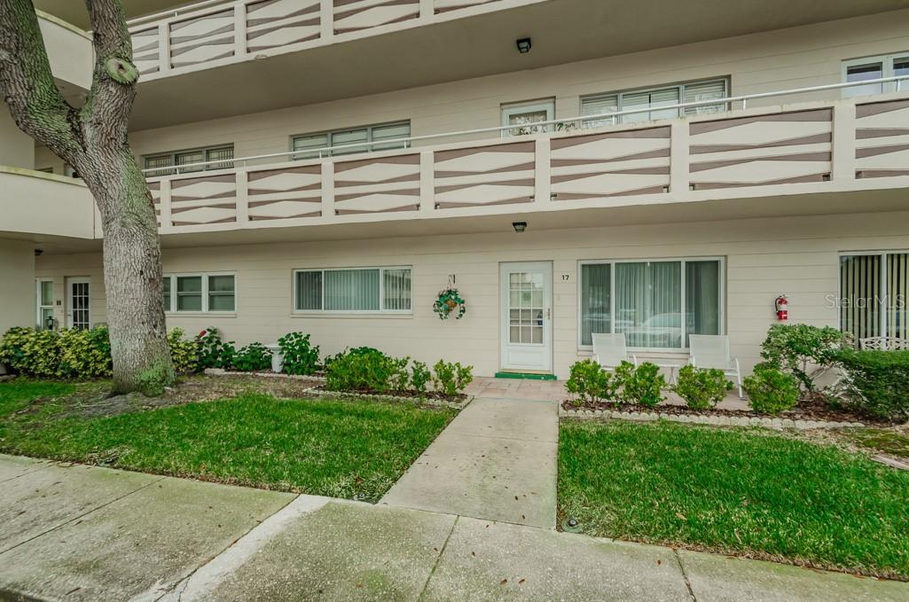 2379 Finlandia Ln. #17, Clearwater, FL 33763