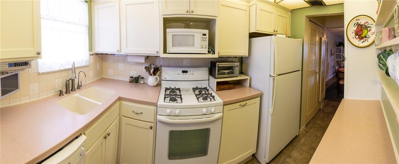 5955 30th Ave. #411, Gulfport, FL 33707