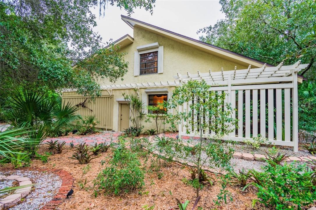 1180 Bee Pond Rd., Palm Harbor, FL 34683