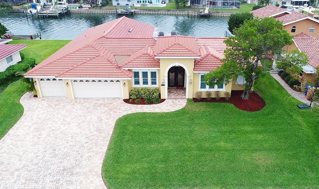 2059 Iowa Ave Ne, St Petersburg, FL 33703