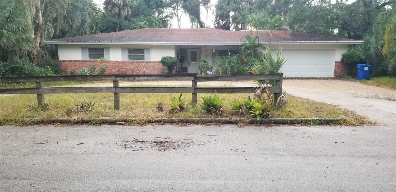 2736 Driftwood Rd., St Petersburg, FL 33705