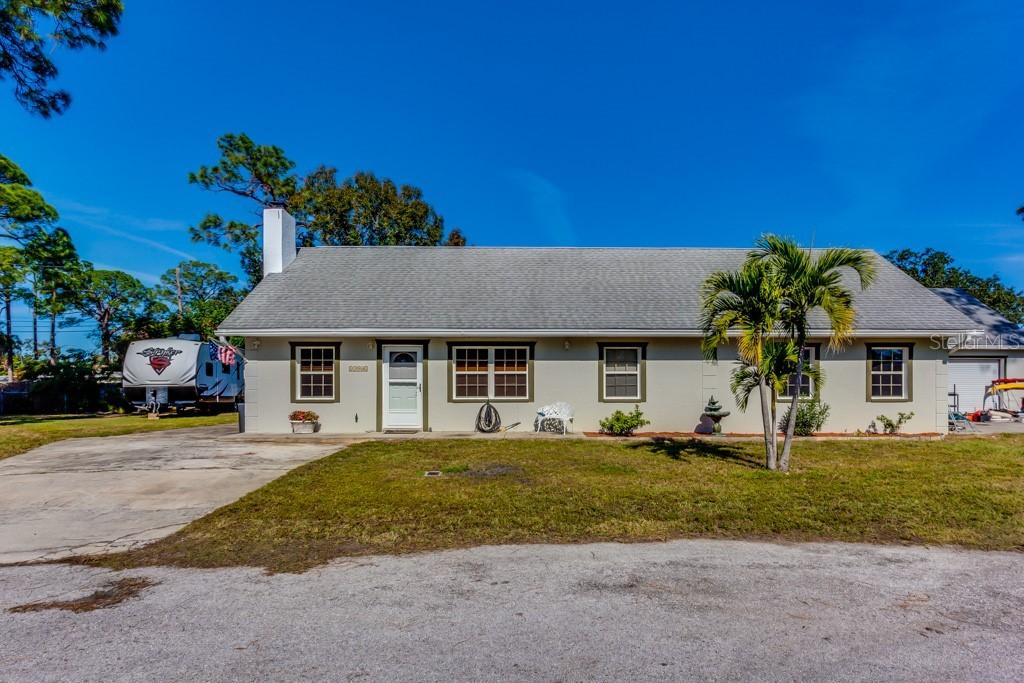 11961 103rd St., Largo, FL 33773