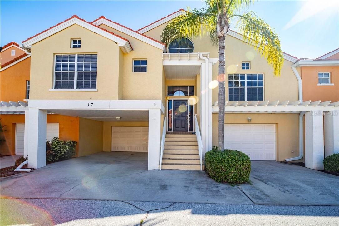 17 Crescent Pl., St Petersburg, FL 33711