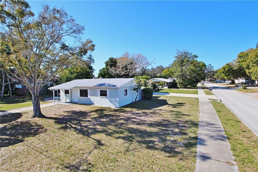 5050 62nd St., Kenneth City, FL 33709