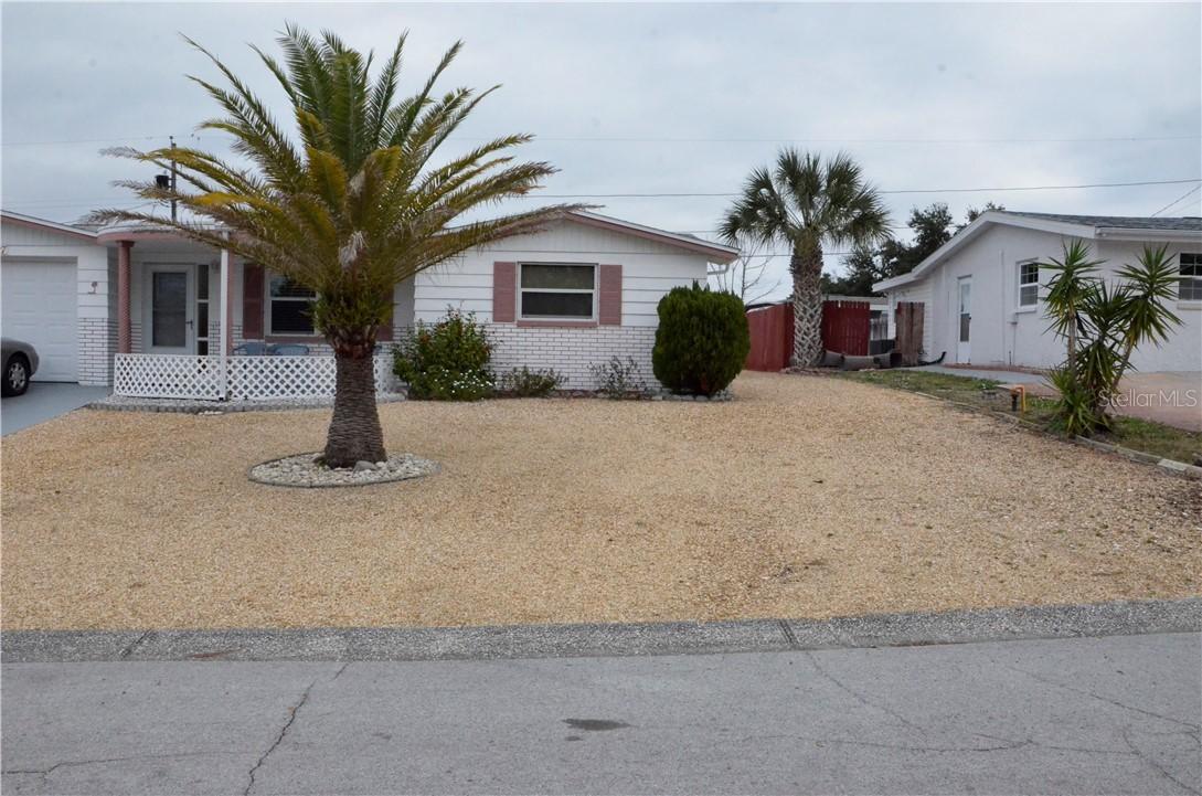 4927 Colonnade Ave., Holiday, FL 34690