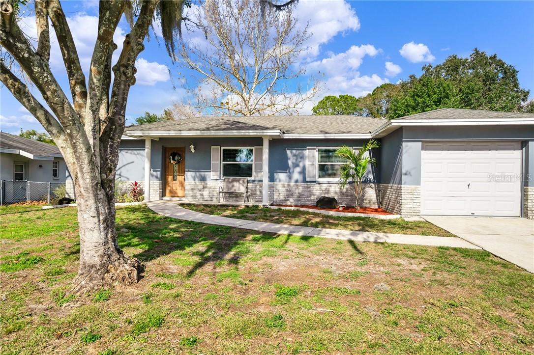 616 Barkfield Loop, Brandon, FL 33511