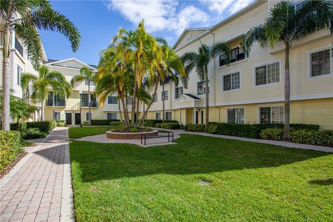9849 Meadow Field Cir., Tampa, FL 33626