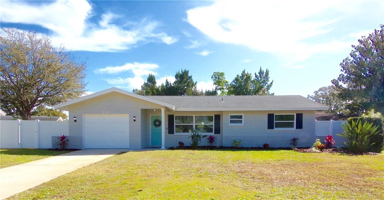 9801 111th Ln., Seminole, FL 33772