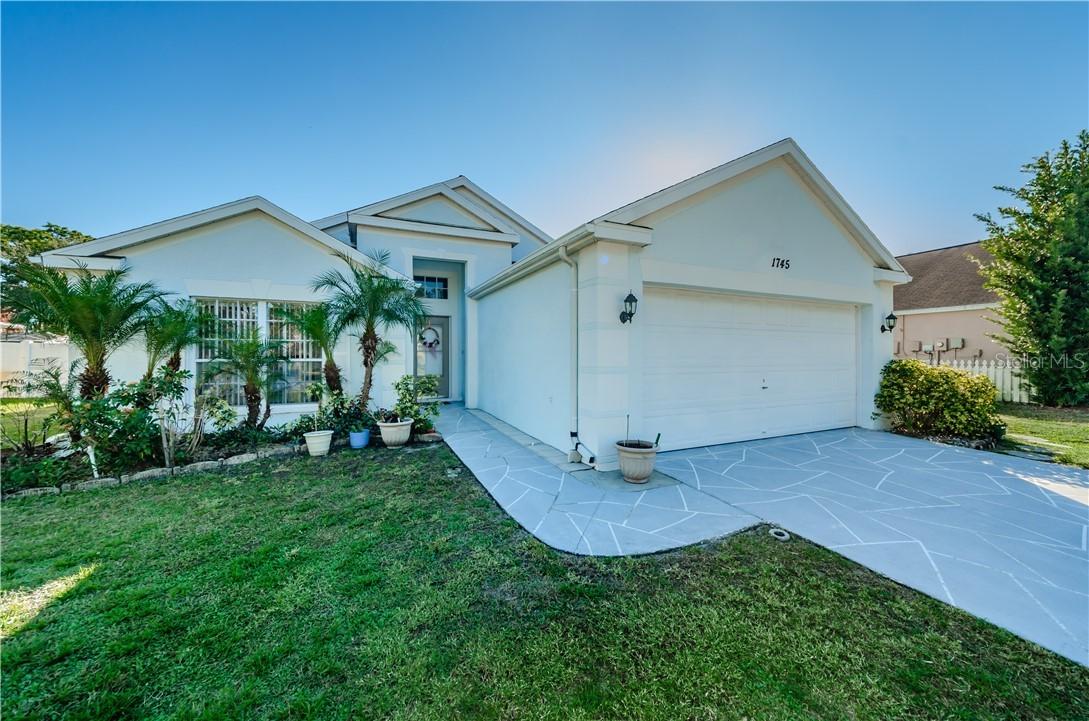 1745 Hunter Ln., Tarpon Springs, FL 34689