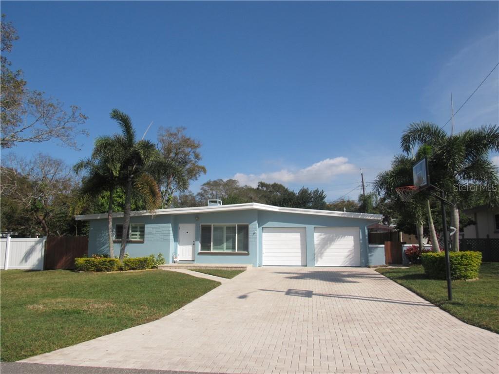 704 25th St., Largo, FL 33770