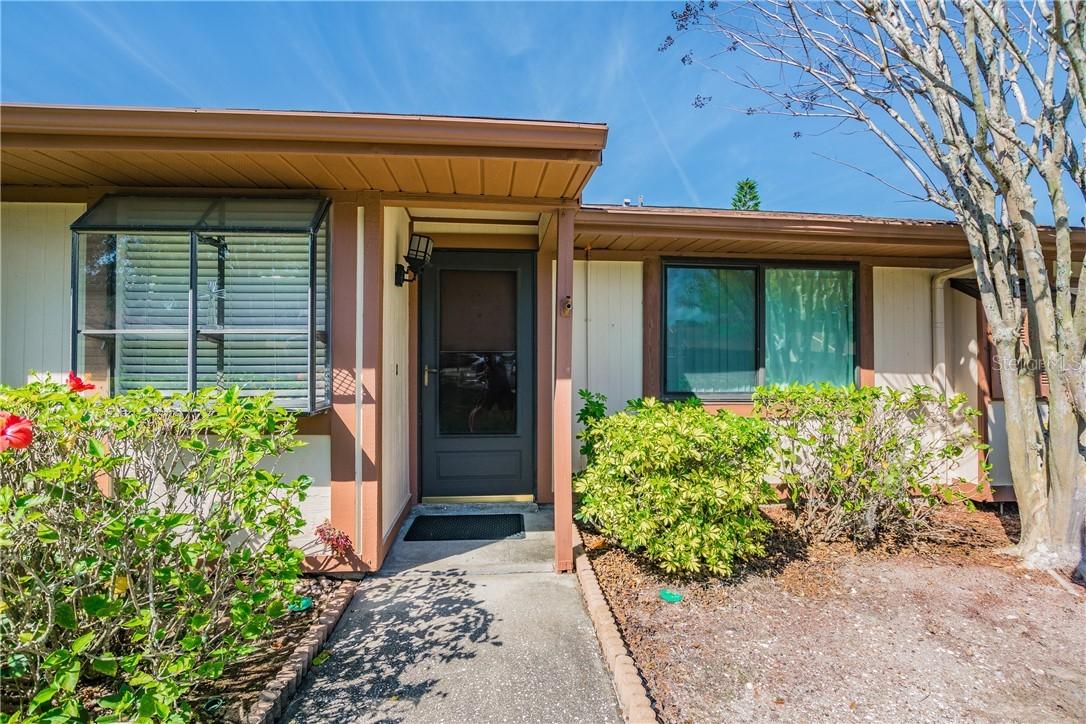 112 Edgewood Ct., Oldsmar, FL 34677